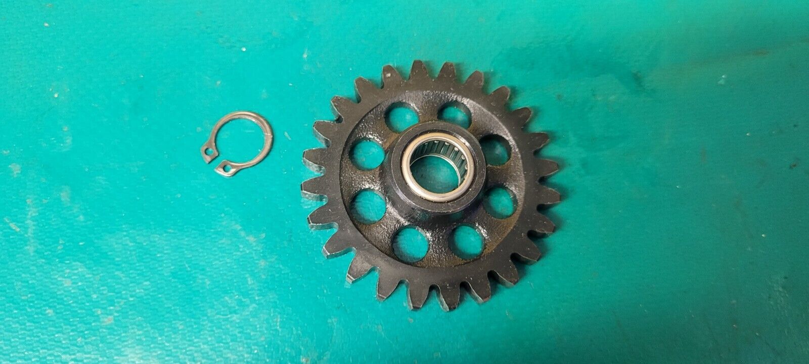 Engrenage pompe à huile vers cloche 510 te Husqvarna 2006