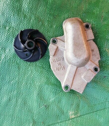 Carter pompe à eau + pompe à eau KTM 400 EXCF de 2004