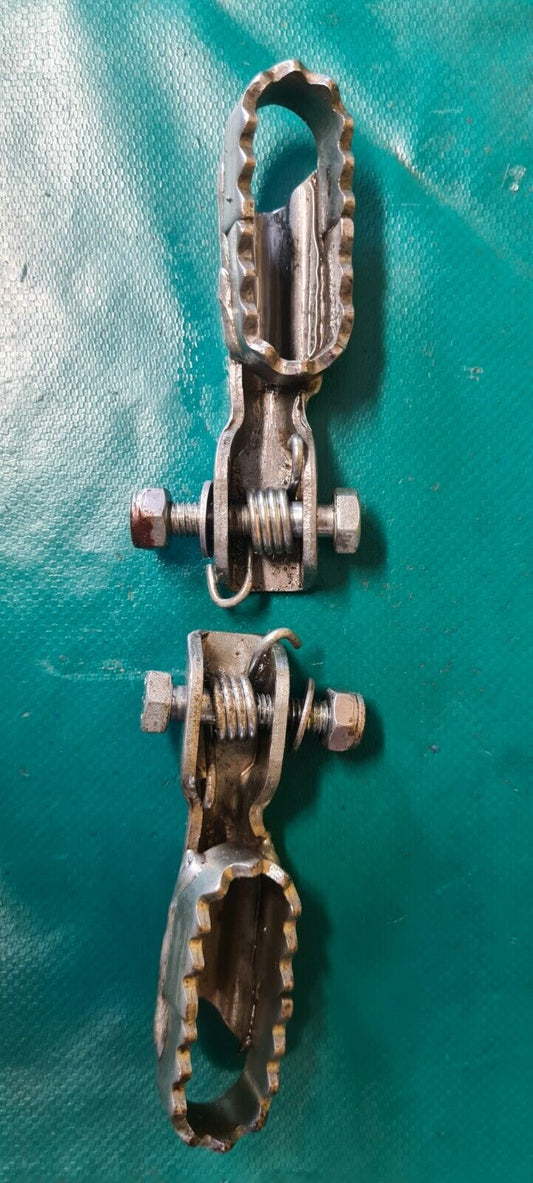 Cale-pieds avec ressort et vis ITALJET 50cc 1980 moteur morini (idem malagutti)