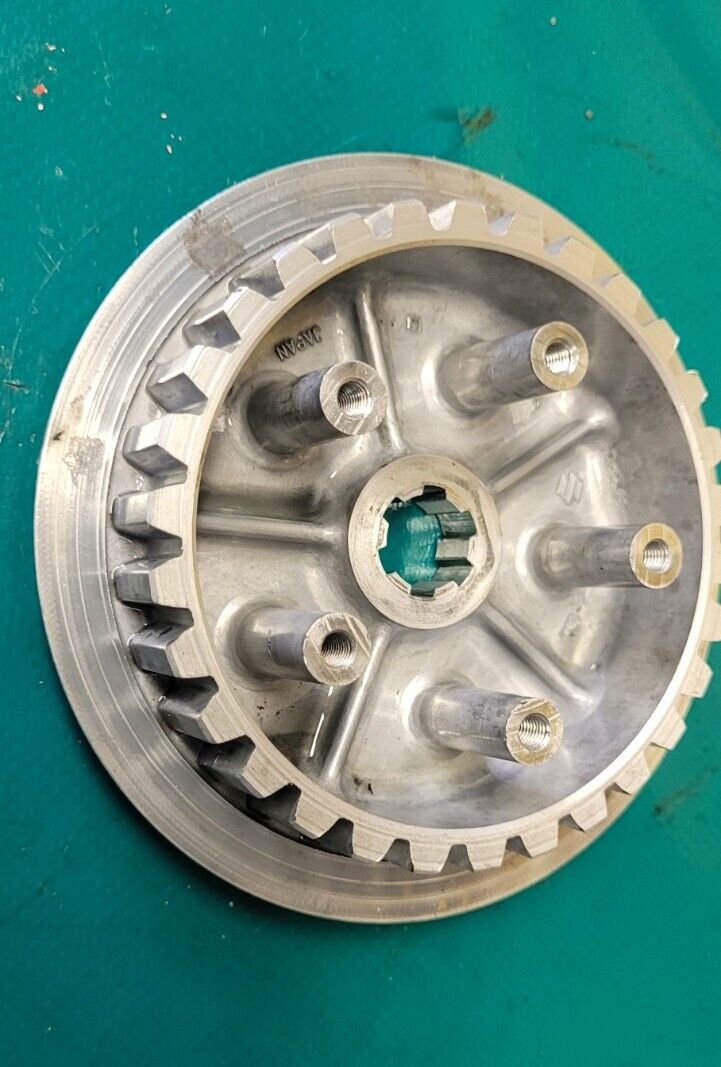 Noix d'embrayage 50 TS Suzuki er 21
