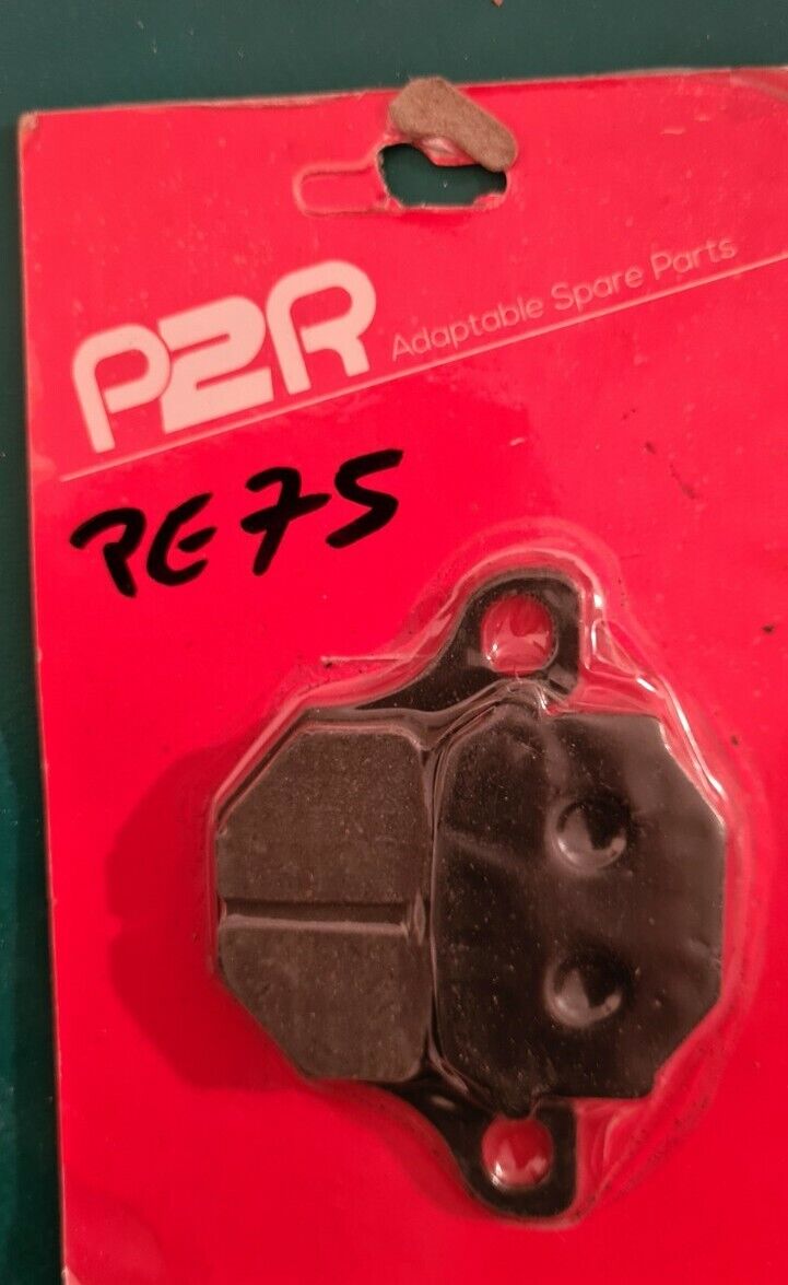 Plaquettes de freins rieju 50... voir fiche détail sur photo 2 (code PE75)