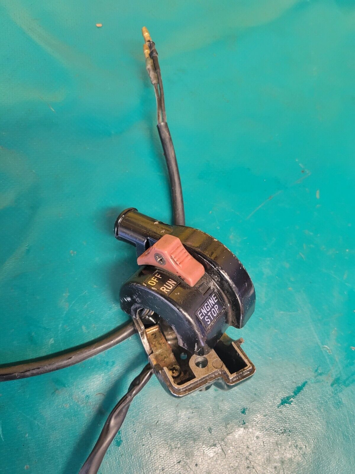 Commodo Stop Côté Droit Yamaha 125 XT 12V 3YU 1993 (Rf #23510)