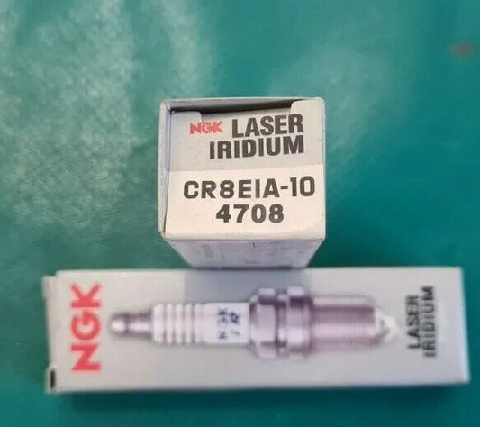 Lot de 2 bougies NGK Cr8eia-10 4708 voir photo (PE324 )