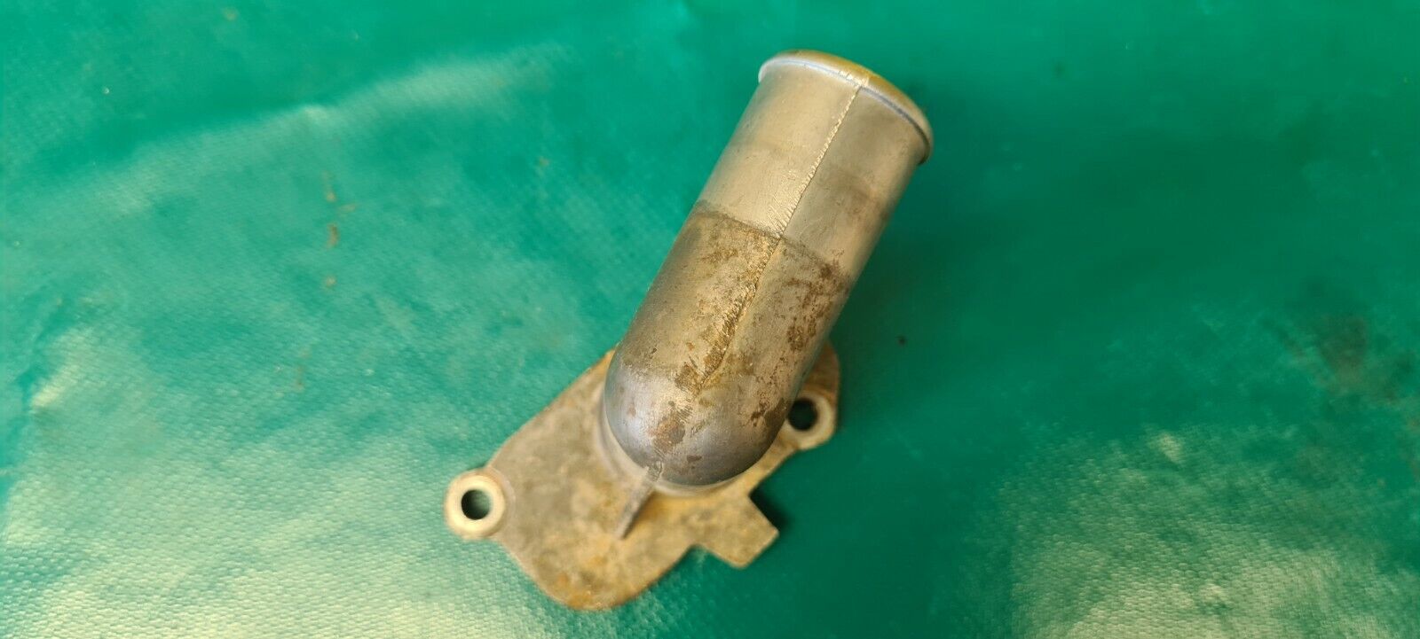 Pipe de liquide de refroidissement sur bloc moteur Polaris 900 RZR xp 2012