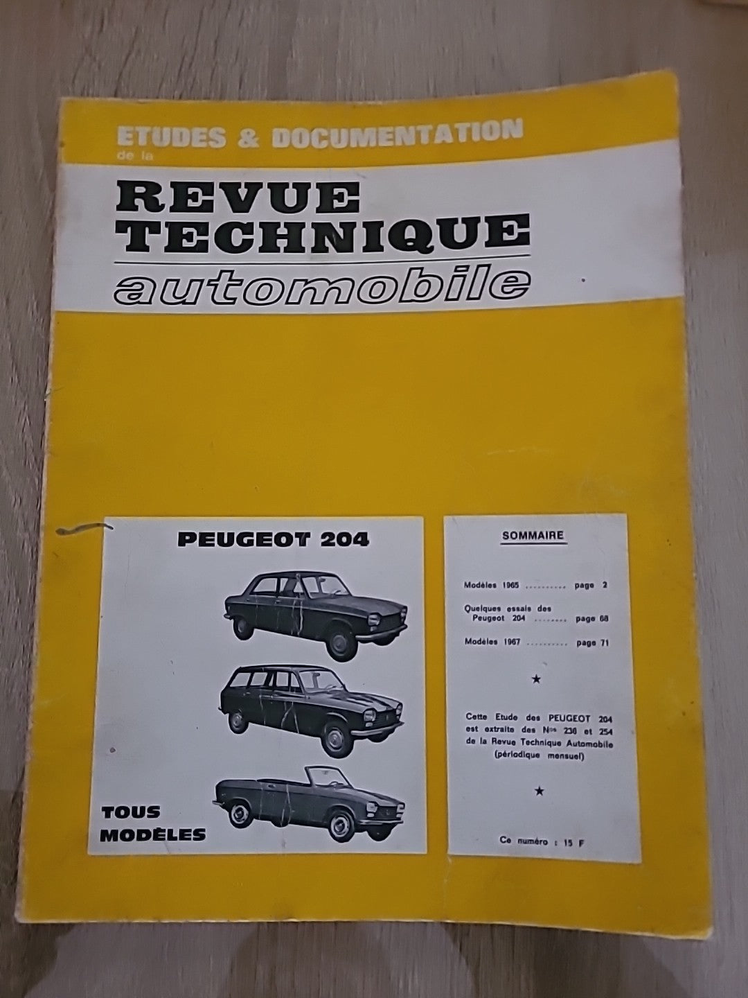 Revue Technique PEUGEOT 204 de 105 pages (Liv53)