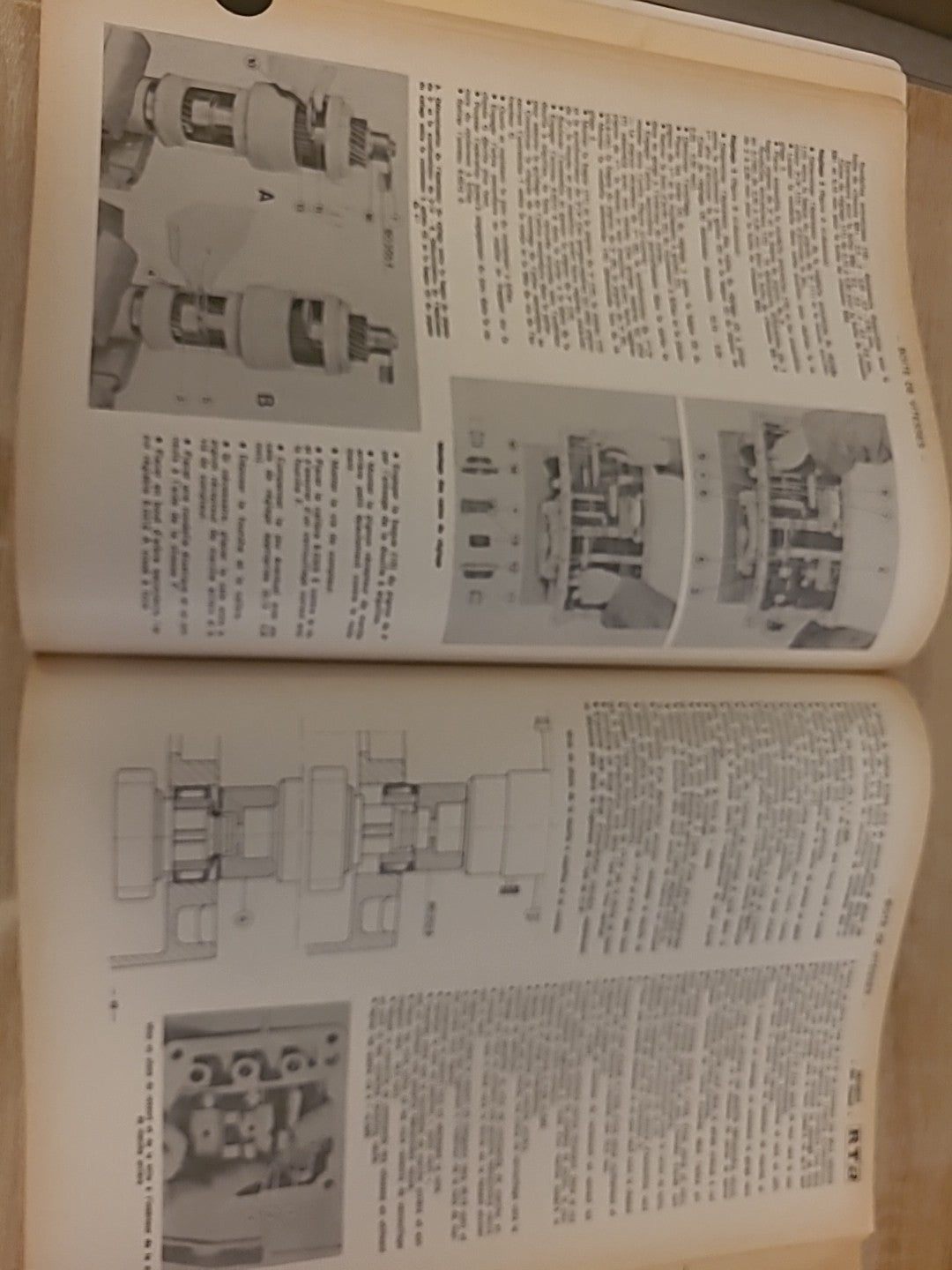 Revue Technique Auto Peugeot 204 Diesel RTA de 102 pages (Liv97)