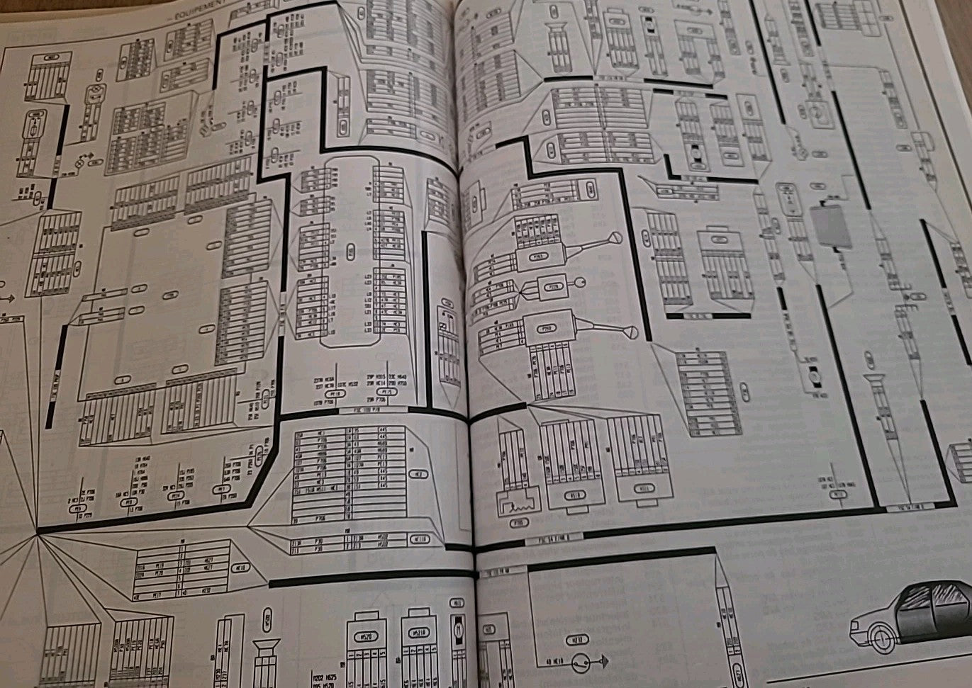 Revue Technique PEUGEOT 405 INJECTION MI16 ... RTA de 94 pages (Liv39)