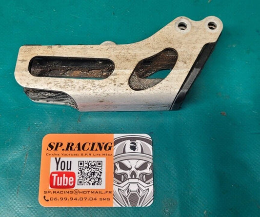Passage Chaine Inferieur  Honda 250 CRF 2005 (#23710)