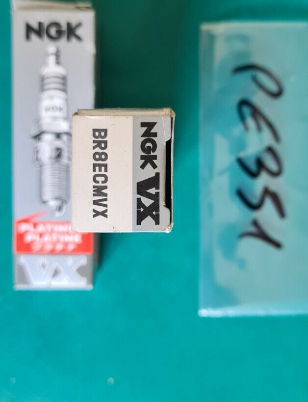  Lot de 2 bougies platinum NGK br8ecmvx voir photo (PE351)