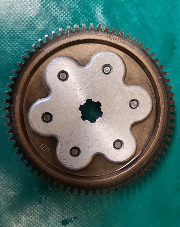 Couronne d'embrayage 88 YCF 2010