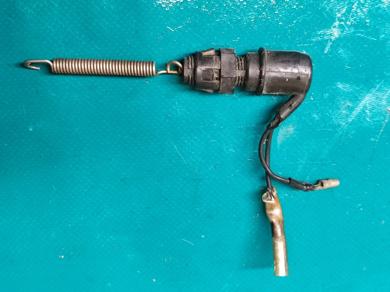 Capteur de frein arrière YAMAHA 125 XT modele 12V 