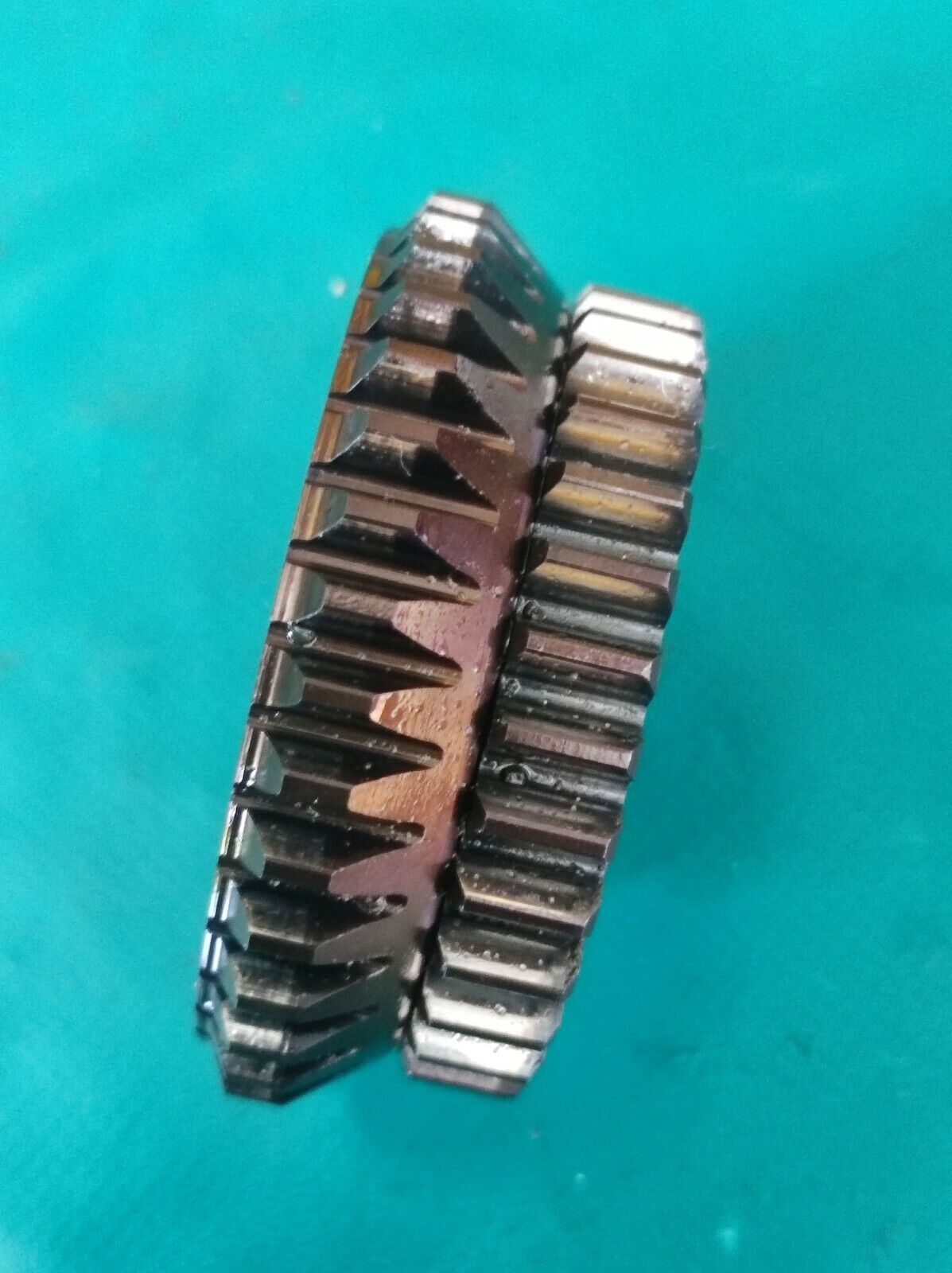 Engrenage situé sur vilebrequin vers cloche d'embrayage KTM 450 EXC f 2008