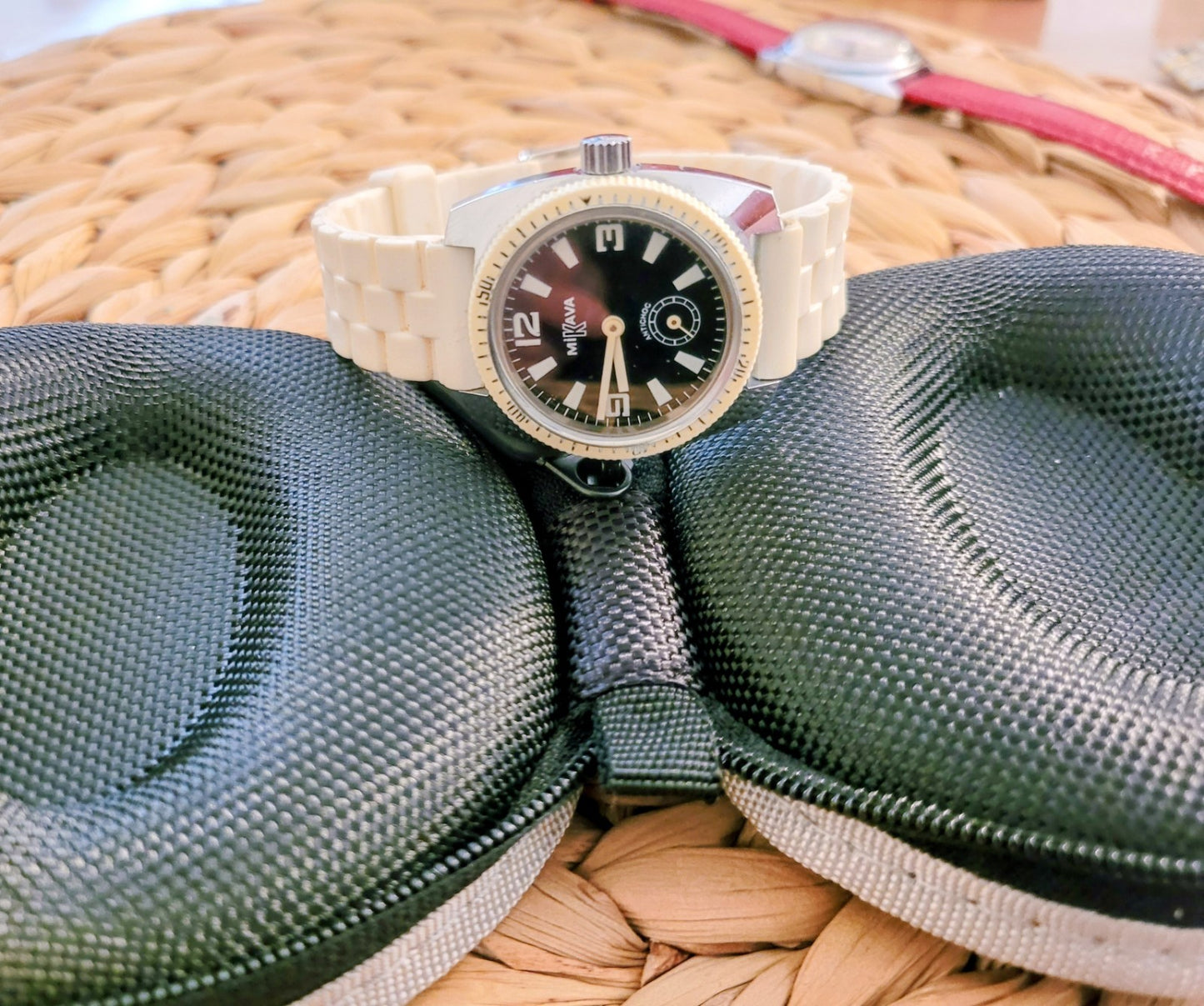 Montre plongeuse MIKAVA mécanique bracelet Alaska (Bij 1)